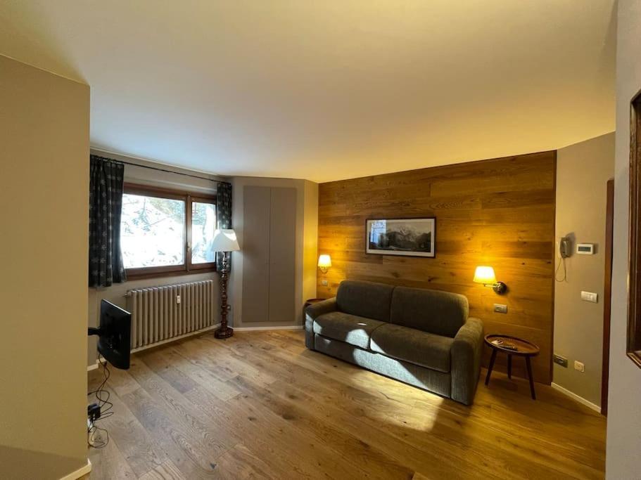 Raffinato Ed Accogliente Monolocale Di Montagna Apartment Breuil-Cervinia Ngoại thất bức ảnh
