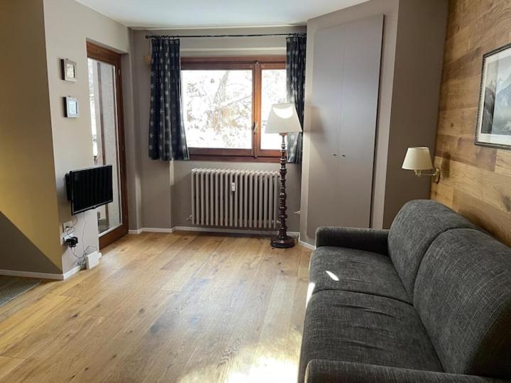 Raffinato Ed Accogliente Monolocale Di Montagna Apartment Breuil-Cervinia Ngoại thất bức ảnh